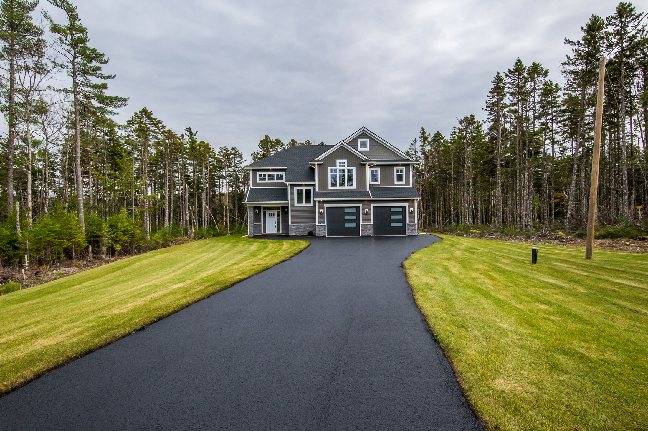 Discover Kinloch Subdivision in Fall River: A Hidden Gem